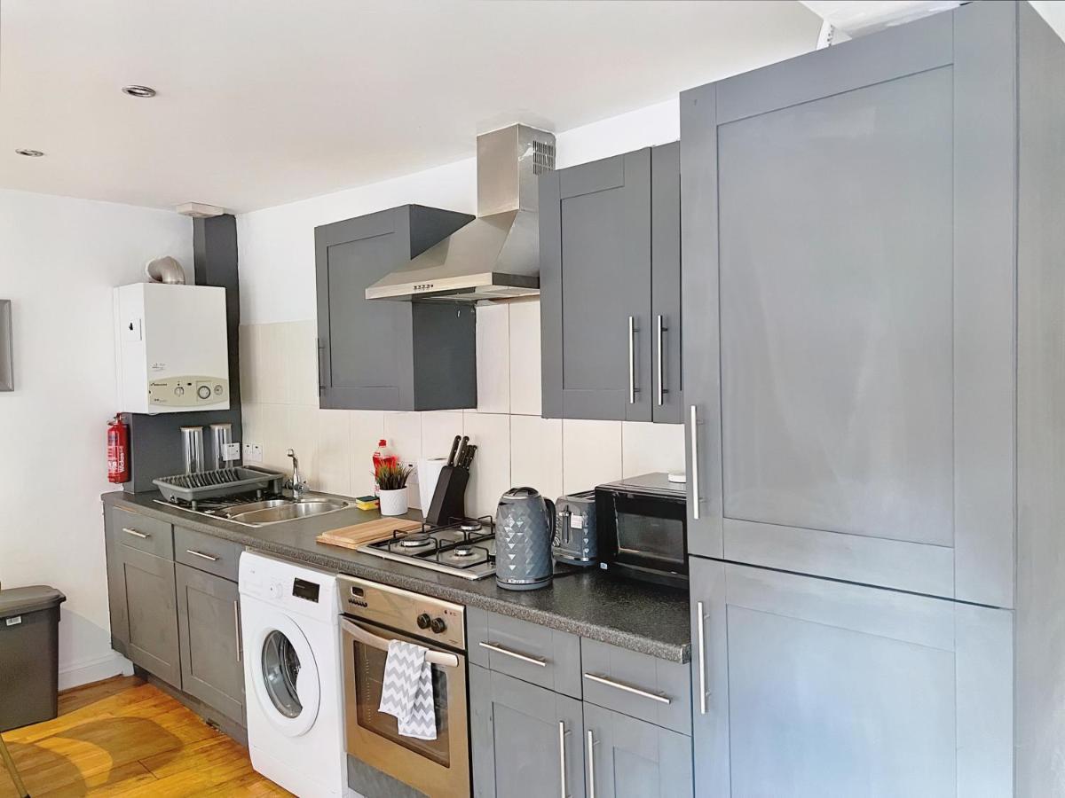 Lovely 2-Bedroom Serviced Apartment Greater Лондон Екстер'єр фото